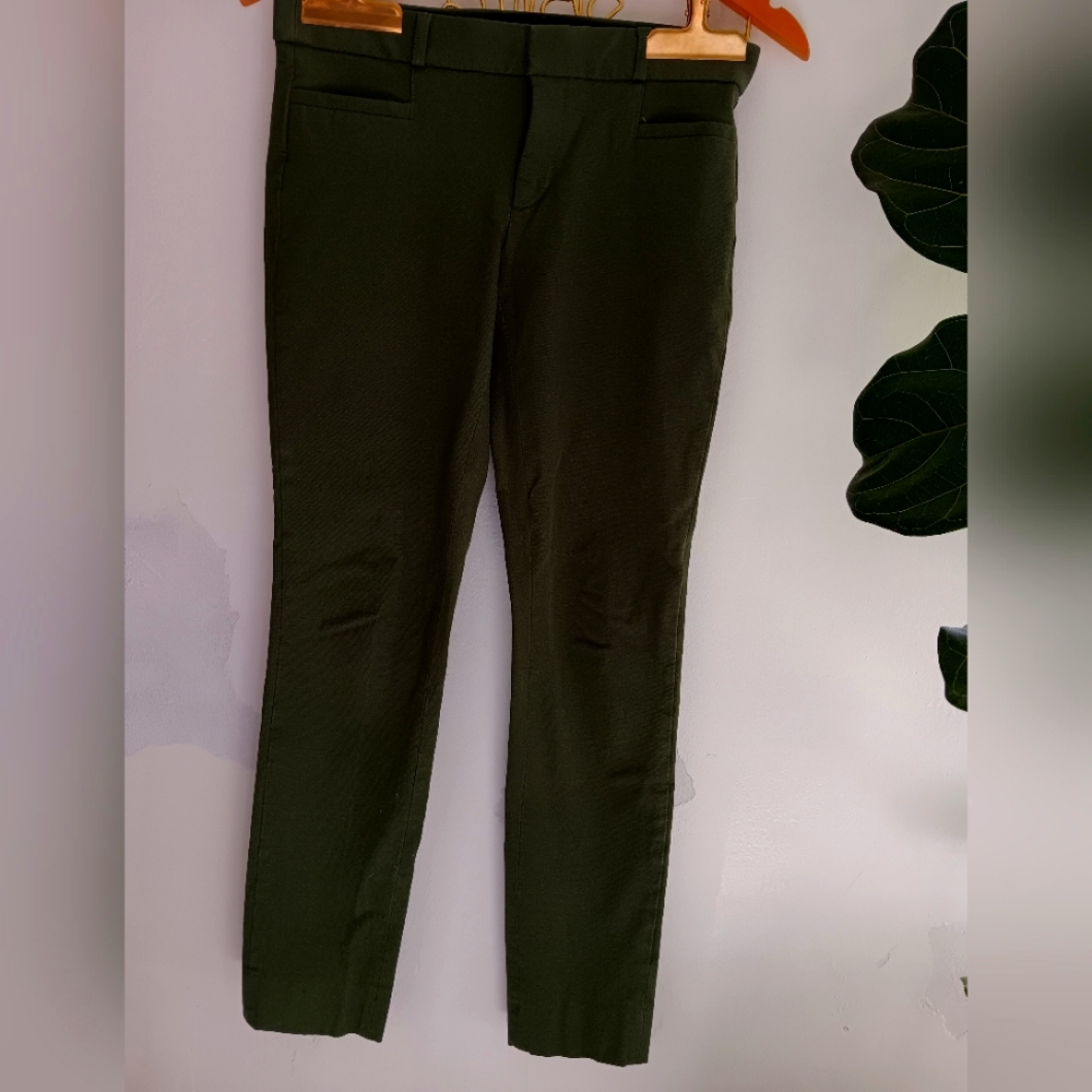 Banana Republic Sloan pants in army green, size 0